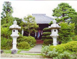 延命地蔵堂の左方に疣とり地蔵があります