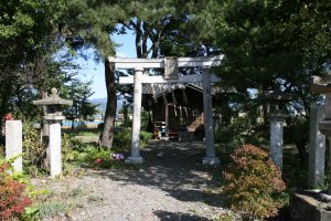 正面からみた行人様