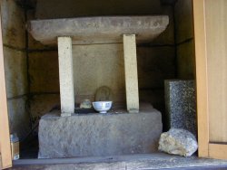 疣水神社の祠