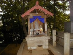 いぼとり地蔵祠の正面