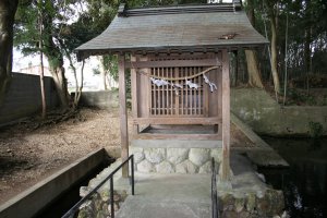 水神社の奥の院