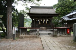 重要文化財の高良社(旧八幡社本殿)
