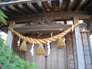 弁天さん正面の拡大