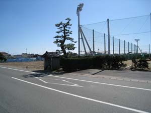 倉松町健康広場の東隅に辻地蔵の地蔵堂