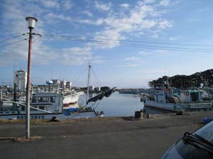 しけ地蔵(いぼとり地蔵)のある吉田港