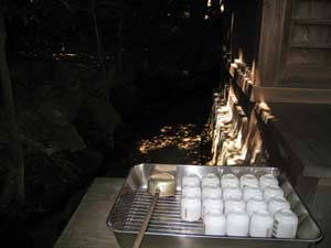 湧き水お供え用の湯のみ茶碗