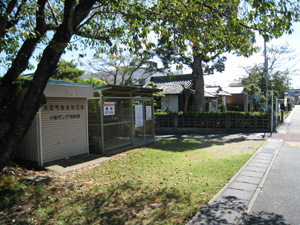 北方から眺めた雷三神社
