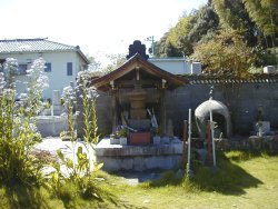 いぼがみさんのお堂