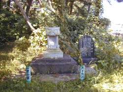 再建されたいぼ神様の祠