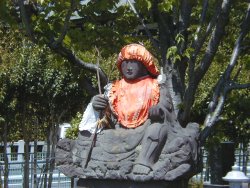 とんがらし地蔵尊はいぼとり地蔵