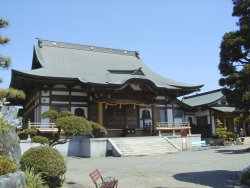 龍寶山興全寺の本堂