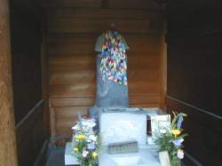 塩舐め地蔵・丸彫りの石仏