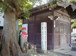 頓兵衛地蔵の地蔵堂