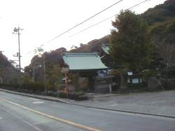 青蓮寺の正門