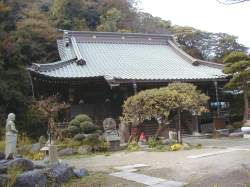 青蓮寺の本堂・本尊は鎖大師(弘法大師)