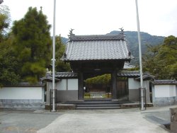 法泉寺の山門
